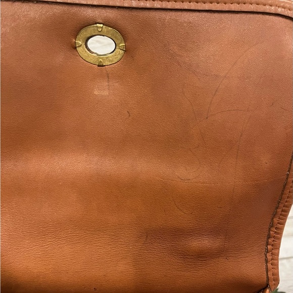 SOLD🎉🎉Vintage Coach bag #9870 - Picture 9 of 12